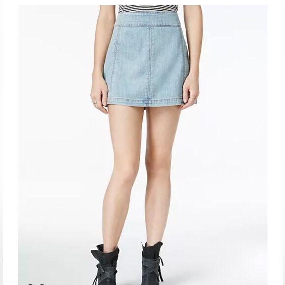 FREE PEOPLE Zip To It Denim Mini Skirt Size 4 Boho Festival Y2K - Picture 2 of 6